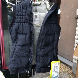 Burton dryride puffy sly vest. Sz S. NWT